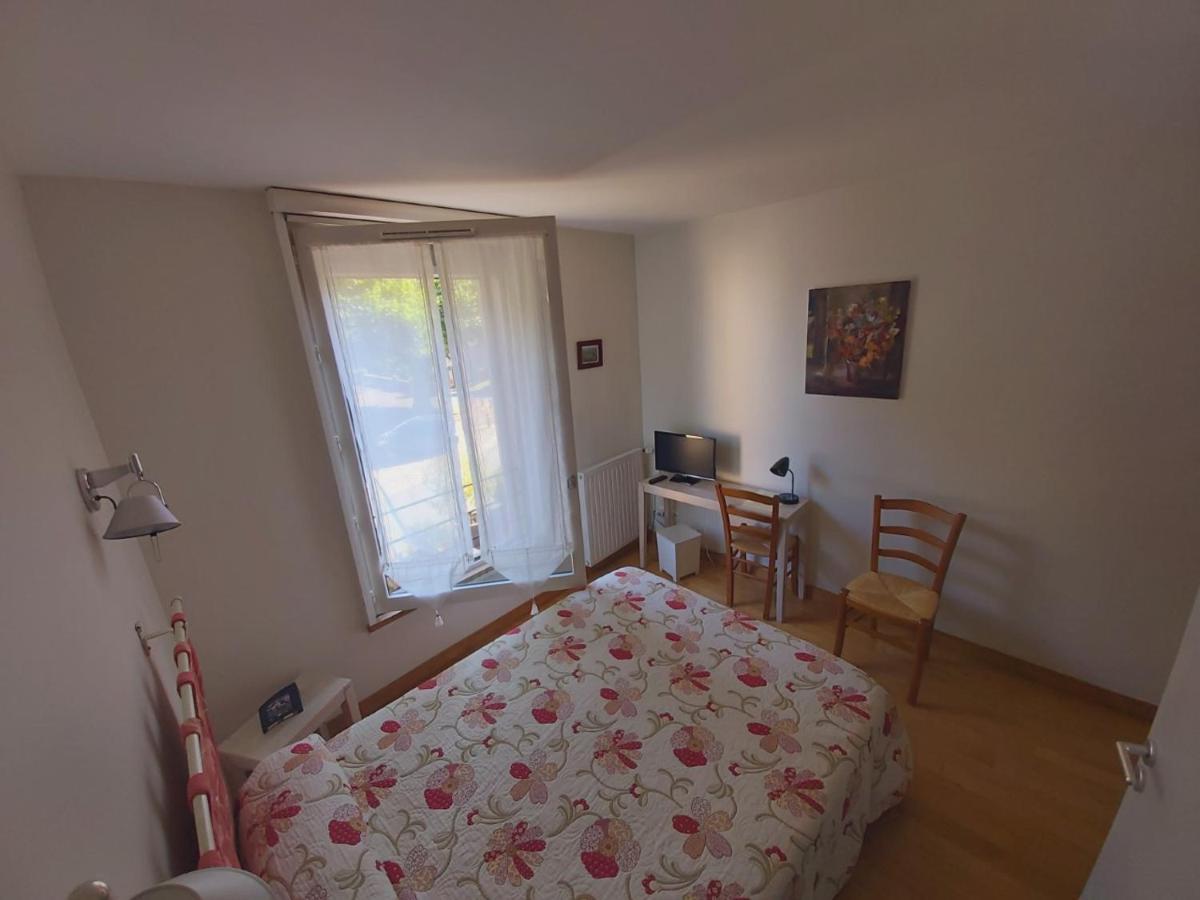 Отель Le Relais De La Tour Capdenac-Gare Экстерьер фото