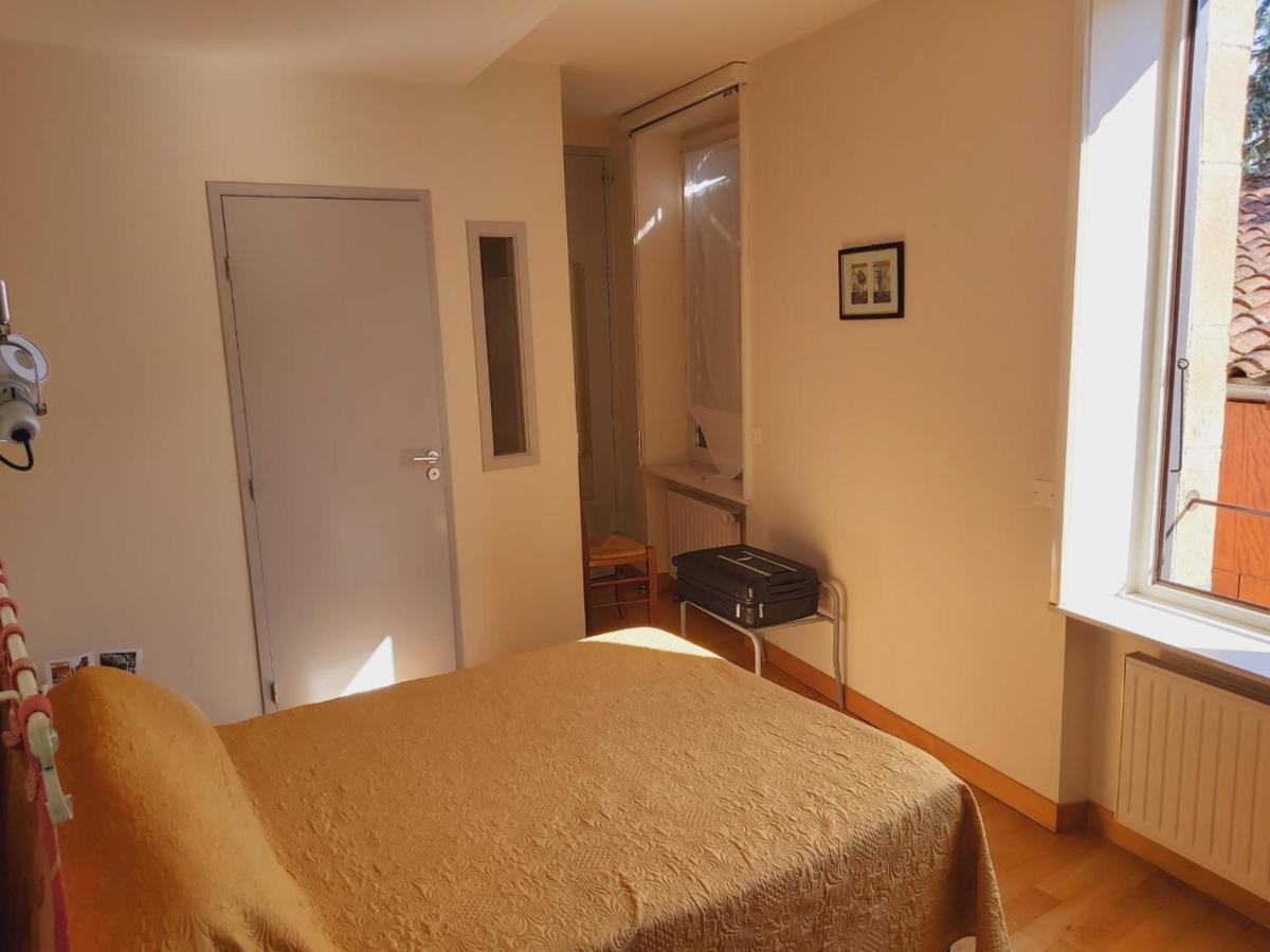 Отель Le Relais De La Tour Capdenac-Gare Экстерьер фото