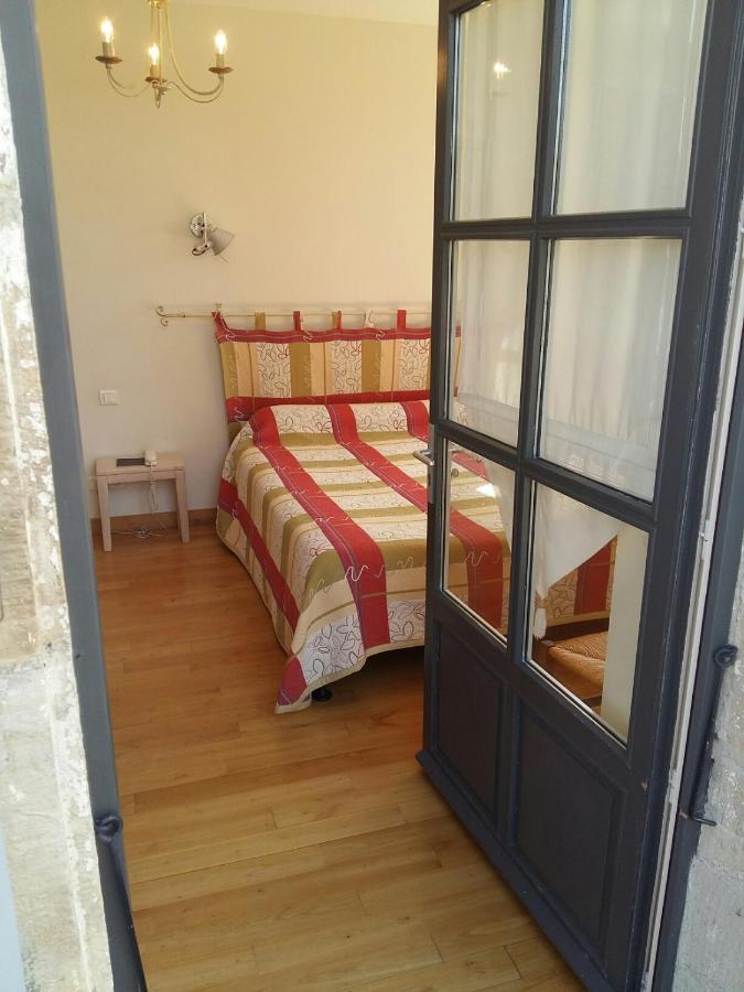 Отель Le Relais De La Tour Capdenac-Gare Экстерьер фото