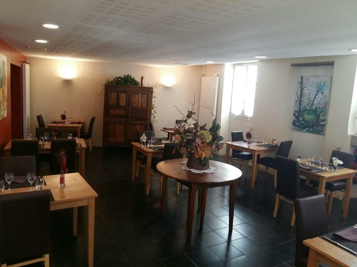 Отель Le Relais De La Tour Capdenac-Gare Экстерьер фото