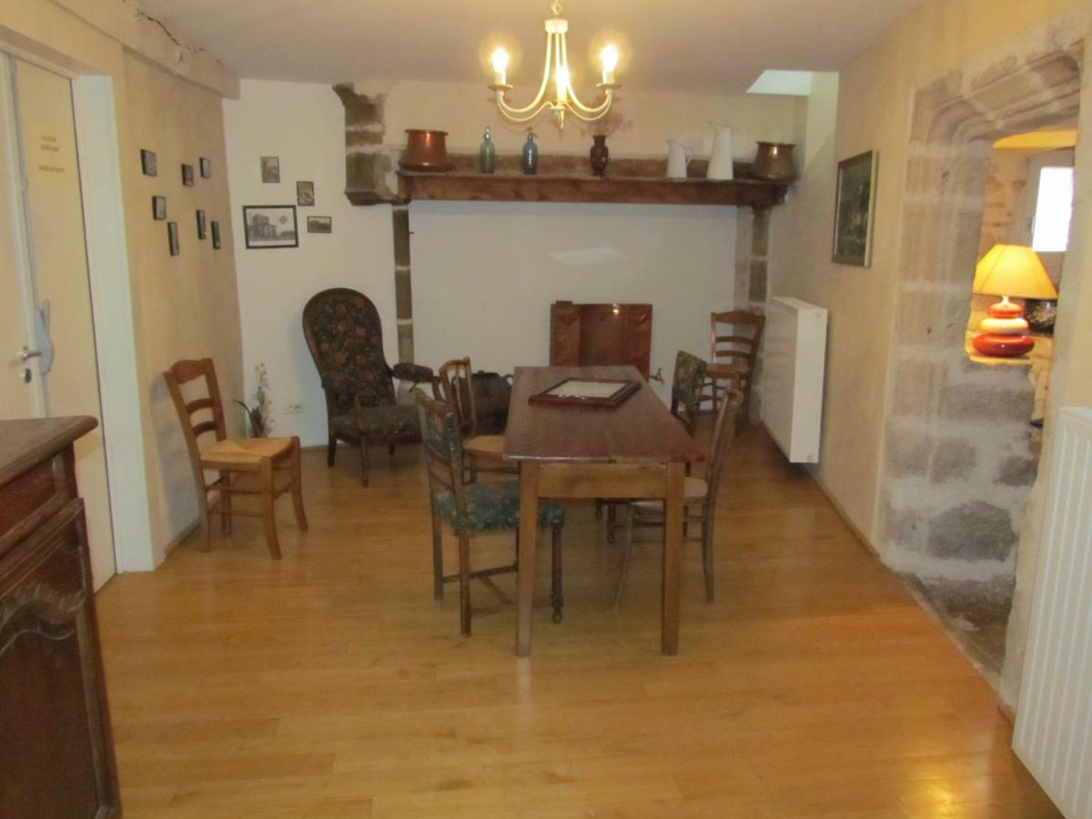 Отель Le Relais De La Tour Capdenac-Gare Экстерьер фото